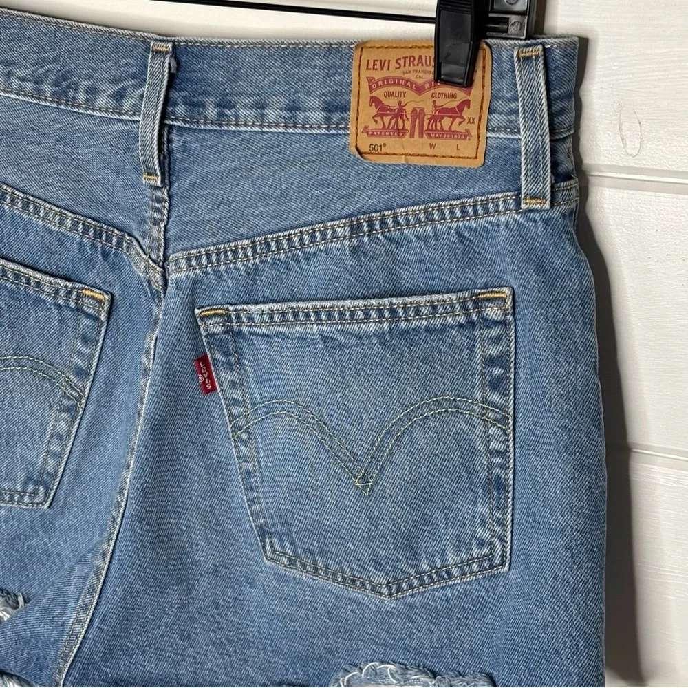 Levis 501 Vintage Denim Shorts Frayed Hem High Waist Button Fly Distressed 30